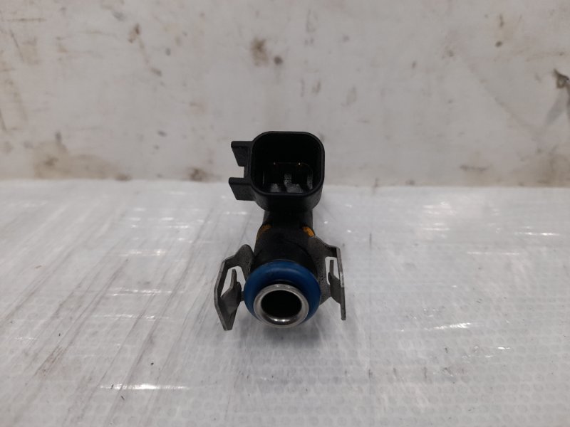 Форсунка топливная 6 GG 02-07 2007 Седан 2.0 LF95