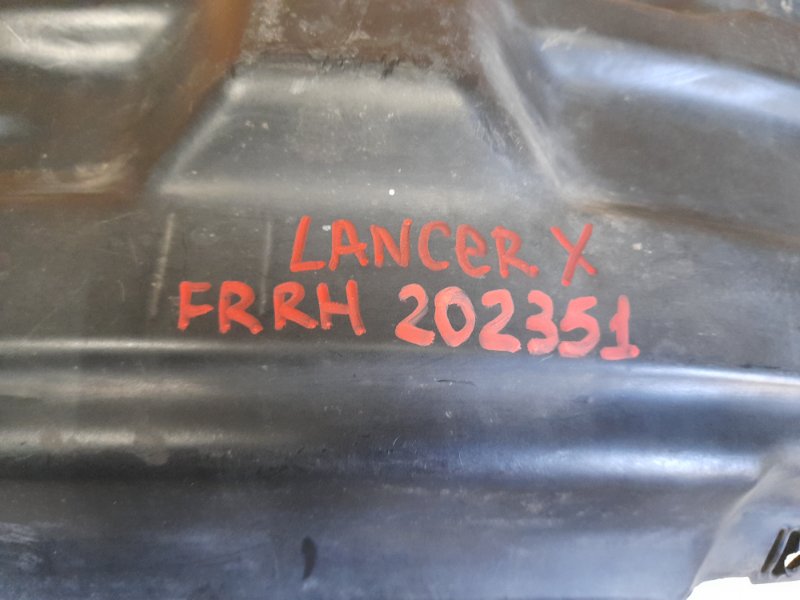 Подкрылок передний правый LANCER X 10 07-15 2012 2.0 4B11