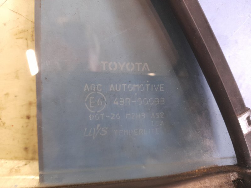 Стекло двери глухое заднее правое COROLLA 150 06-13 2009 Седан 1.8 2ZR-FE