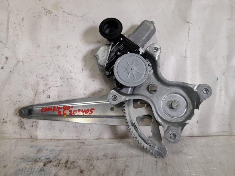 Запчасть стеклоподъемник задний левый TOYOTA CAMRY 40 06-11 2008 ACV40 2.4 2AZ-FE 69804-06110 Б/У Стеклоподъемник задний левый TOYOTA CAMRY 40 06-11 2008 ACV40 2.4 2AZ-FE 69804-06110 Б/У
