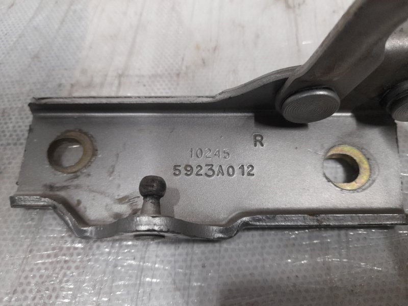 Петля крышки багажника правая GALANT 03-12 2009 Седан 2.4 4G69