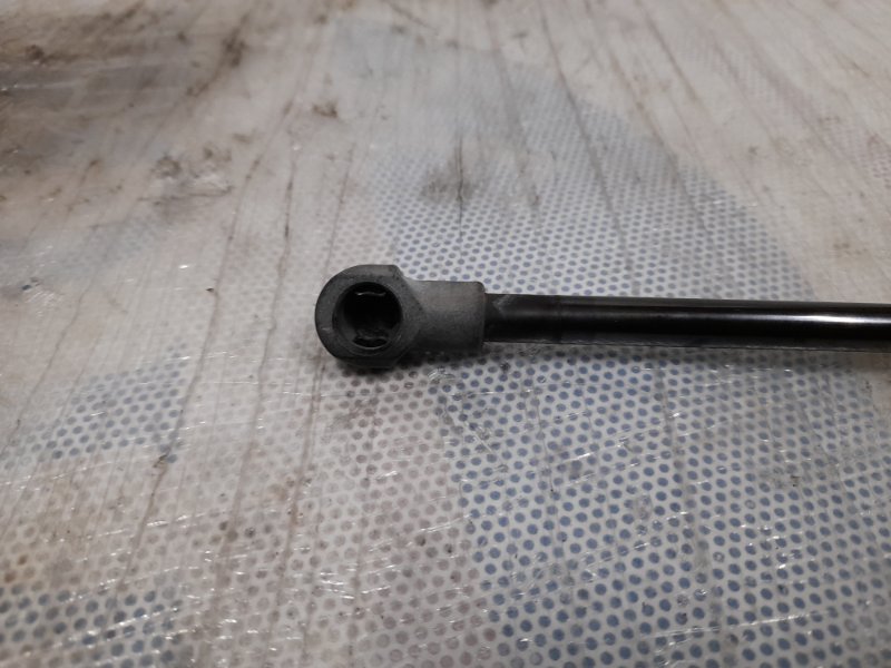 Амортизатор крышки багажника G25/G35/G37/Q40 06-14 2007 Седан 3.5 VQ35VHR