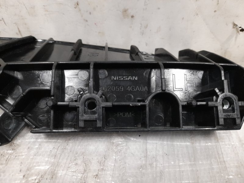 Кронштейн переднего бампера передний левый Q50 15-20 2015 Седан 3.7 VQ37VHR