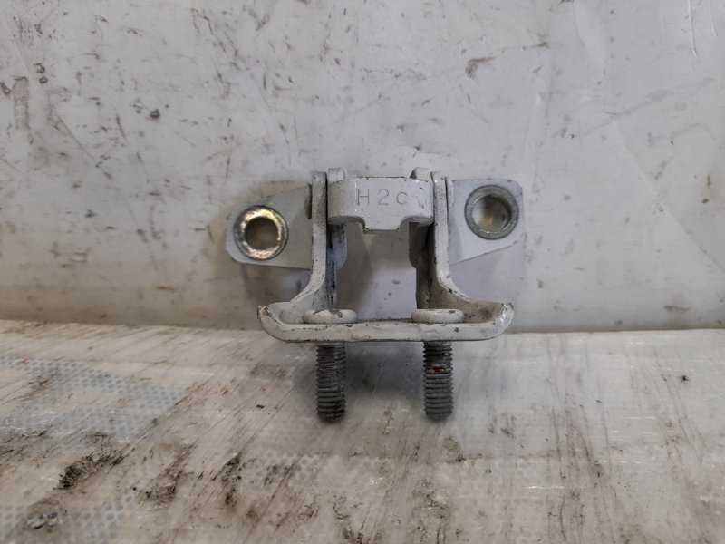 Петля двери верхняя задняя левая ASX / OUTLANDER SPORT 10-21 2012 Внедорожник 2.0 4B11 Петля двери верхняя задняя левая ASX / OUTLANDER SPORT 10-21 2012 Внедорожник 2.0 4B11