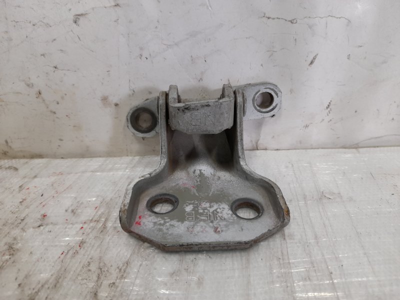 Петля двери верхняя передняя левая SUBARU FORESTER SG 02-07 Внедорожник 2.5 EJ253