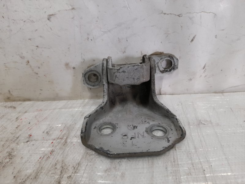 Петля двери верхняя передняя левая SUBARU FORESTER SG 02-07 Внедорожник 2.5 EJ253