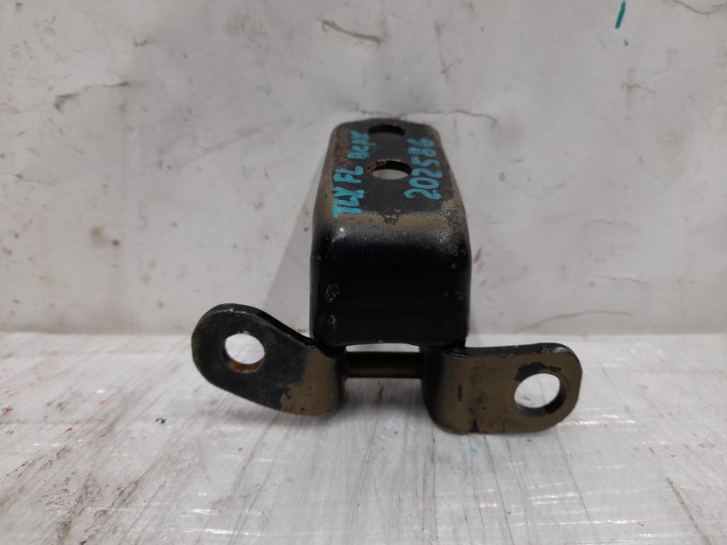 Петля двери верхняя передняя левая ACURA TLX 14-17 2017 Седан 2.4 67450-TZ3-A02ZZ Б/У