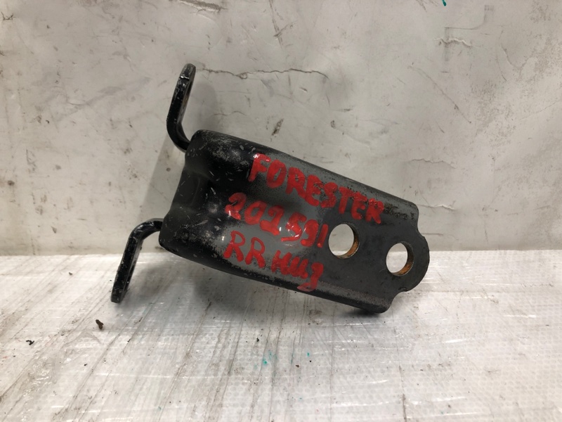 Петля двери нижняя задняя правая SUBARU FORESTER 12-19 2015 Внедорожник 2.5 FB25 60479FG020 Б/У
