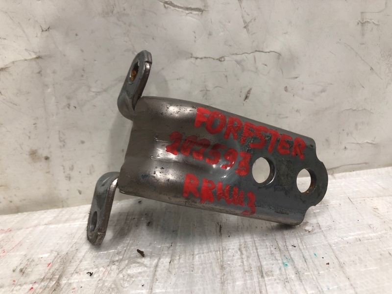 Петля двери нижняя задняя правая SUBARU FORESTER 12-19 2015 Внедорожник 2.5 FB25 60479FG020 Б/У