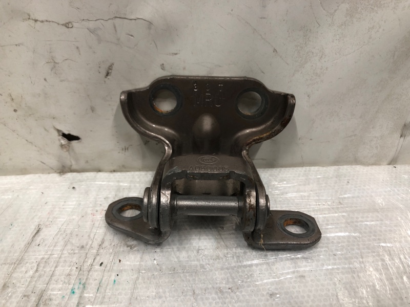 Петля двери верхняя задняя правая SUBARU FORESTER 12-19 Внедорожник 2.5 FB25