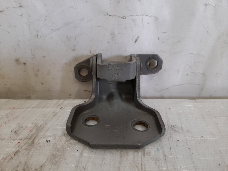 Петля двери нижняя передняя правая FORESTER 12-19 2015 Внедорожник 2.5 FB25