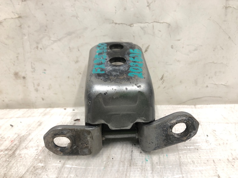 Петля двери верхняя передняя правая FX S50 03-08 2007 Внедорожник 3.5