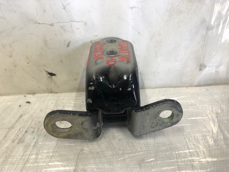 Петля двери верхняя передняя правая ELANTRA MD 10-15 2015 Седан 1.8