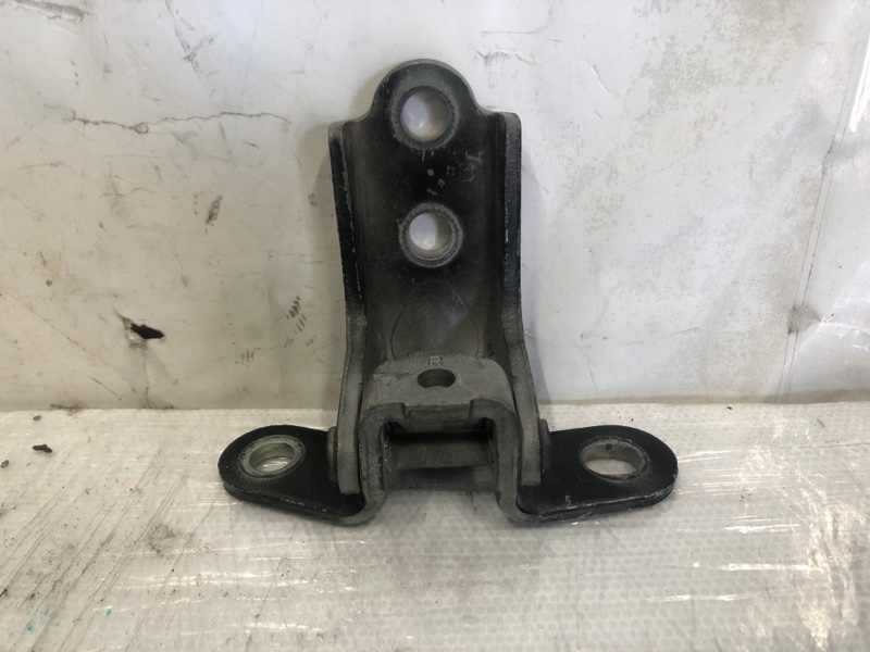 Петля двери верхняя передняя правая HYUNDAI ELANTRA MD 10-15 Седан 1.8