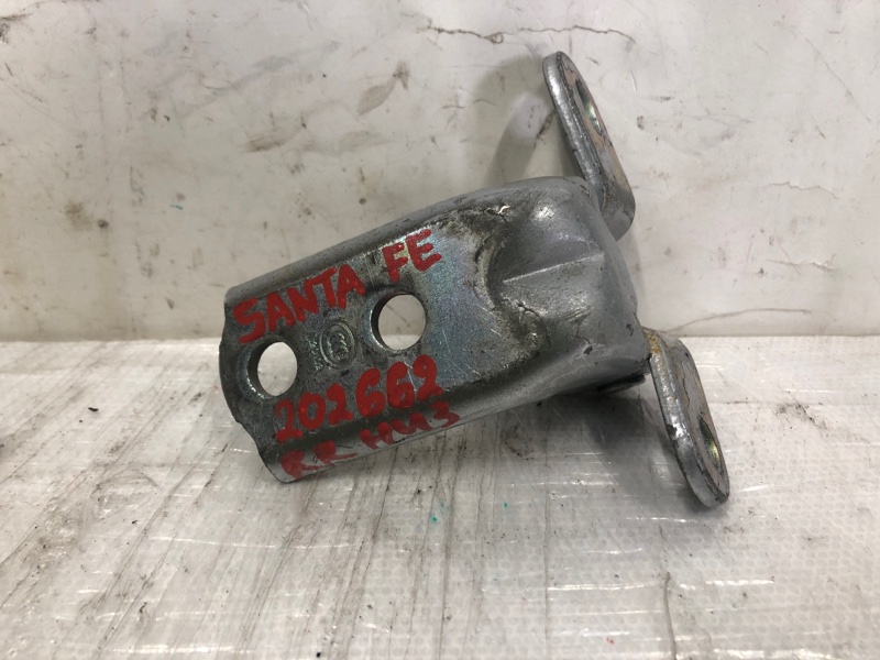 Петля двери нижняя задняя правая HYUNDAI SANTA FE (DM) 12-18 2014 Внедорожник 2.4 79360-2B020 Б/У