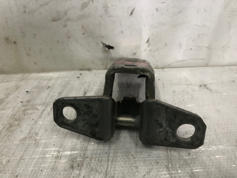 Петля двери верхняя передняя левая LANCER X 10 07-15 2010 Седан 2.0 4B11