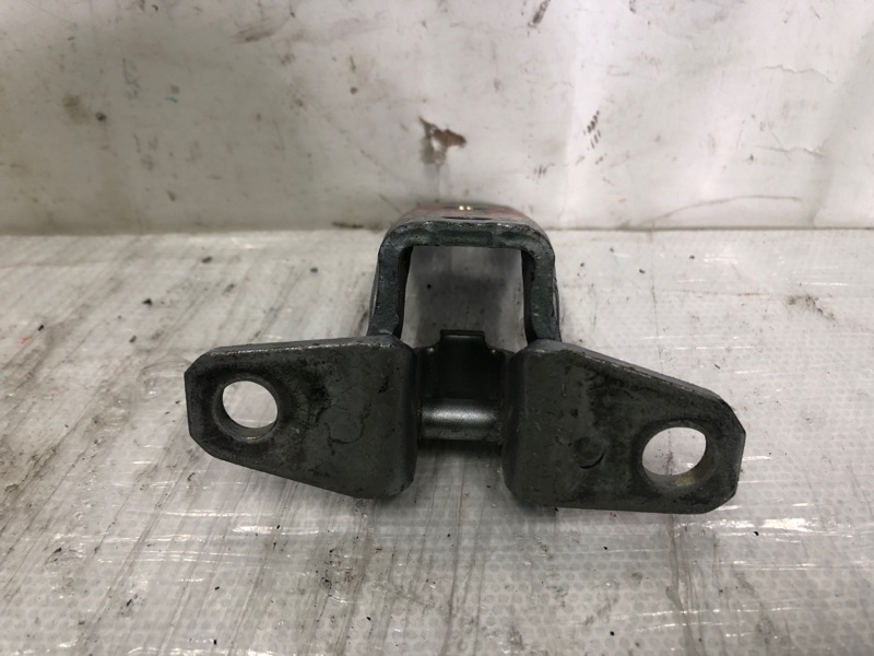 Петля двери нижняя передняя правая LANCER X 10 07-15 2010 Седан 2.0 4B11
