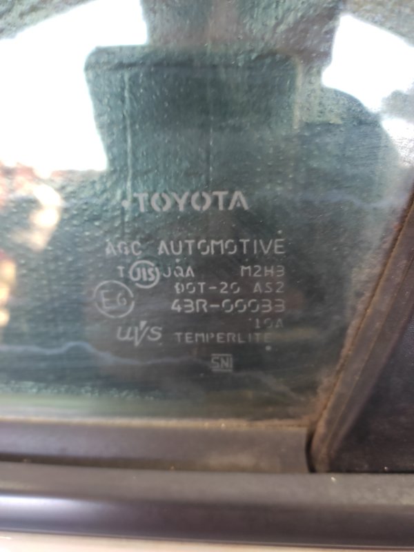 Стекло двери переднее левое PRIUS - 30 09-17 Стекло двери переднее левое PRIUS - 30 09-17