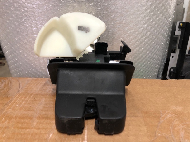 Замок крышки багажника JETTA USA 10-17 2017 Седан 1.4L TSI I-4 Turbocharged