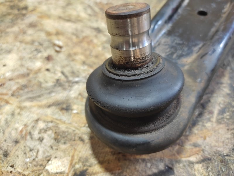 Рычаг передней подвески нижний передний правый LANCER X 10 07-15 Рычаг передней подвески нижний передний правый LANCER X 10 07-15