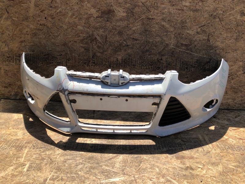 Запчасть бампер передний FORD FOCUS 10-18 2013 Хетчбек 2.0 C20HDEX BM5Z-17D957-CACP Б/У Бампер передний FORD FOCUS 10-18 2013 Хетчбек 2.0 C20HDEX BM5Z-17D957-CACP Б/У