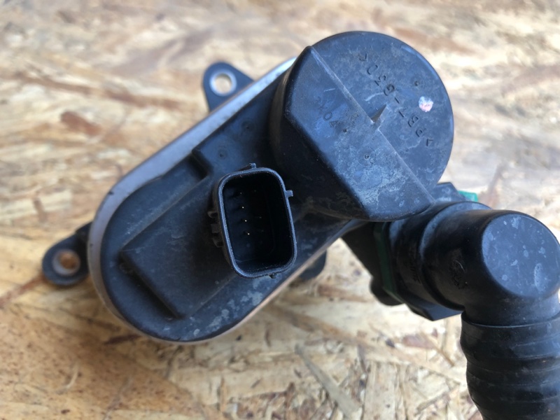 Клапан абсорбера PRIUS - 30 09-17 2007 Седан