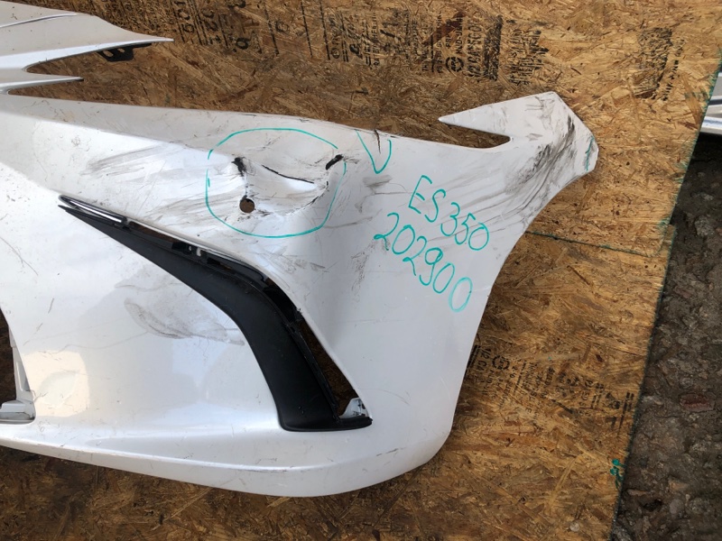 Бампер передний ES350 18 - 2019 Седан 3.5 Бампер передний ES350 18 - 2019 Седан 3.5