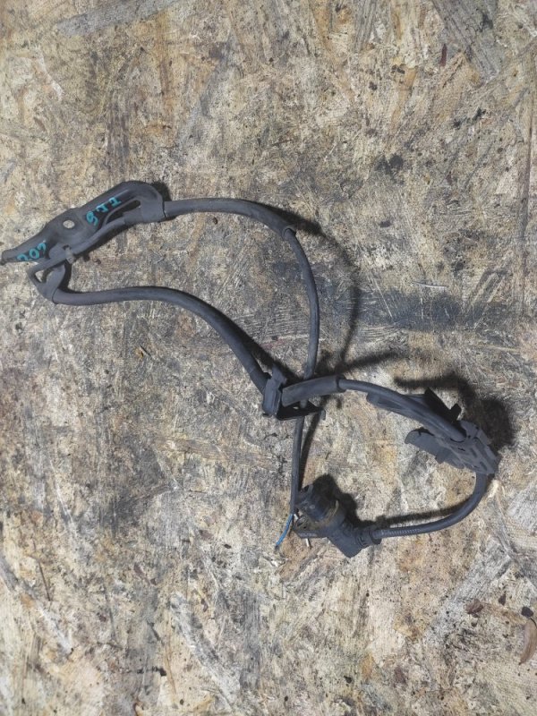 Датчик ABS передний левый TOYOTA CAMRY 50 12-15 89543-33080 Б/У