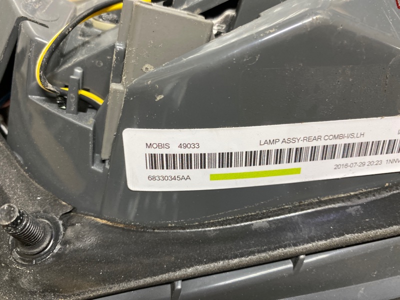 Фонарь внутренний задний левый CHEROKEE 14- 2017 Wagon 2.4L I4 FI DOHC 16V NF4 Фонарь внутренний задний левый CHEROKEE 14- 2017 Wagon 2.4L I4 FI DOHC 16V NF4