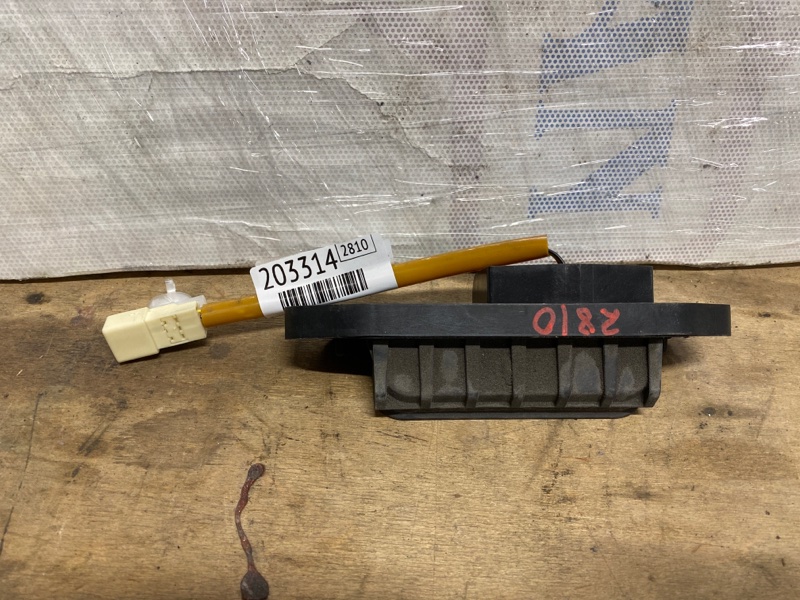 Кнопка открывания багажника наружная задняя MITSUBISHI OUTLANDER GF 12- 2017 Внедорожник 2.4 5810A077 Б/У