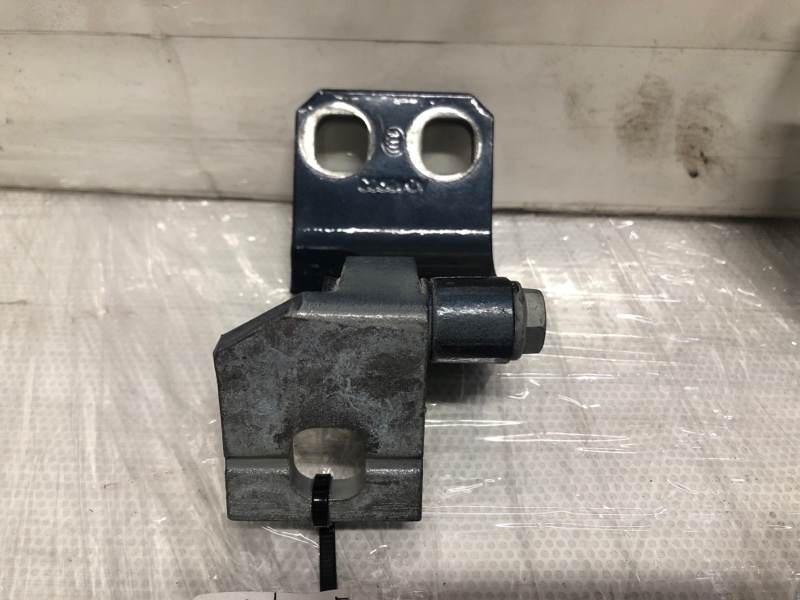 Петля двери верхняя задняя правая JEEP RENEGADE (BU) 14- Wagon 2.4L I4 ZERO EVAP M-AIR Петля двери верхняя задняя правая JEEP RENEGADE (BU) 14- Wagon 2.4L I4 ZERO EVAP M-AIR