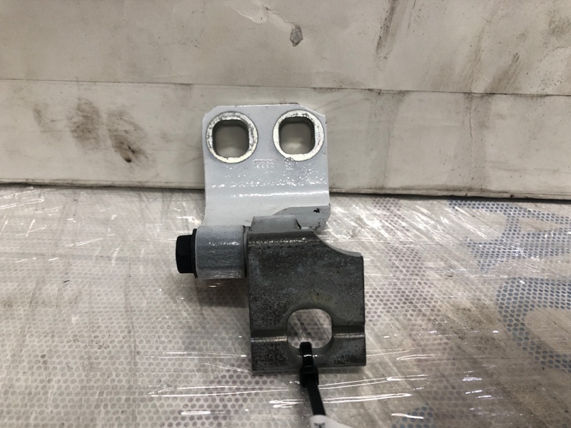 Петля двери верхняя задняя левая JEEP CHEROKEE 14- Wagon 2.4L I4 FI DOHC 16V NF4