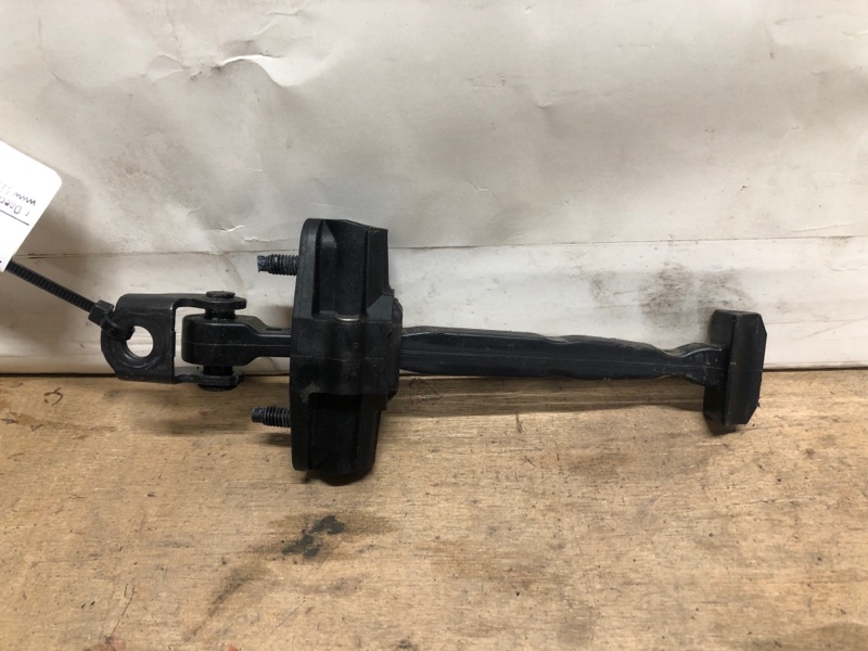 Ограничитель двери задний левый RENEGADE (BU) 14- 2020 Wagon 2.4L I4 ZERO EVAP M-AIR Ограничитель двери задний левый RENEGADE (BU) 14- 2020 Wagon 2.4L I4 ZERO EVAP M-AIR