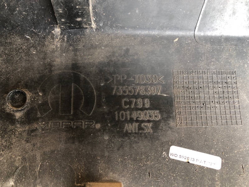 Накладка двери передняя левая RENEGADE (BU) 14- 2020 Wagon 2.4L I4 ZERO EVAP M-AIR Накладка двери передняя левая RENEGADE (BU) 14- 2020 Wagon 2.4L I4 ZERO EVAP M-AIR