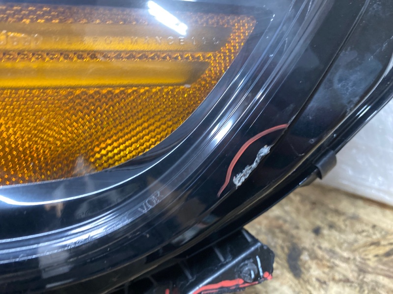 Фара передняя левая CHEROKEE 14- 2019 3.2L 6 Фара передняя левая CHEROKEE 14- 2019 3.2L 6