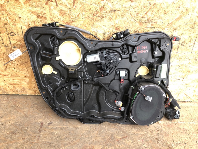 Стеклоподъемник передний левый JEEP CHEROKEE 14- 2017 Wagon 2.4L I4 FI DOHC 16V NF4 68227255AA Б/У