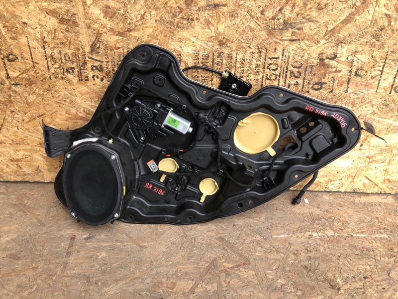 Запчасть стеклоподъемник задний правый JEEP CHEROKEE 14- 2017 Wagon 2.4L I4 FI DOHC 16V NF4 68227458AA Б/У Стеклоподъемник задний правый JEEP CHEROKEE 14- 2017 Wagon 2.4L I4 FI DOHC 16V NF4 68227458AA Б/У