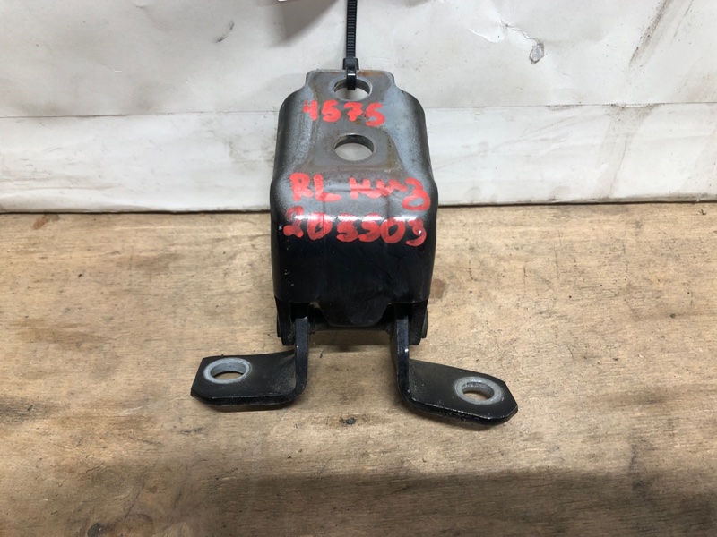 Петля двери нижняя задняя левая MAZDA 3 BM 13-19 2016 Седан 2.0L 4 KD53-73-240A Б/У