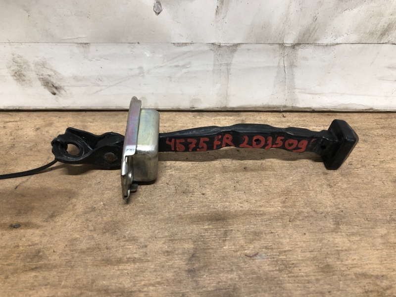 Запчасть ограничитель двери передний правый MAZDA 3 BM 13-19 2016 Седан 2.0L 4 BHN9-58-270A Б/У Ограничитель двери передний правый MAZDA 3 BM 13-19 2016 Седан 2.0L 4 BHN9-58-270A Б/У