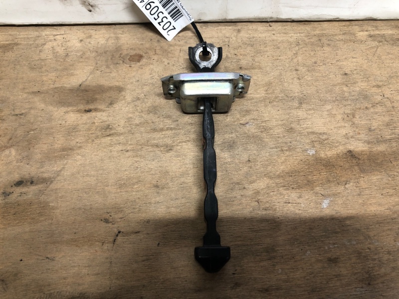 Ограничитель двери передний правый 3 BM 13-19 2016 Седан 2.0L 4 Ограничитель двери передний правый 3 BM 13-19 2016 Седан 2.0L 4