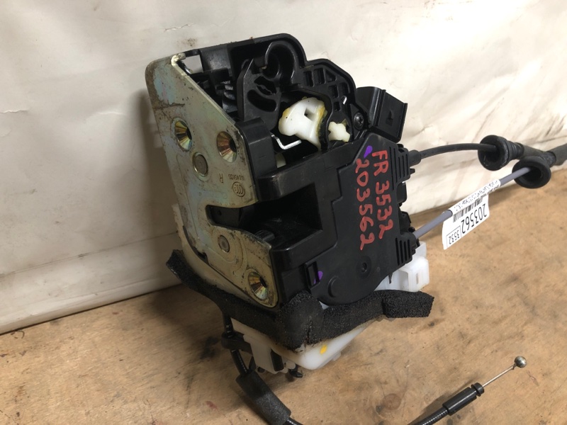 Замок двери передний правый ELANTRA MD 10-15 2011 Седан 1.8L DOHC MPFI D-CVVT