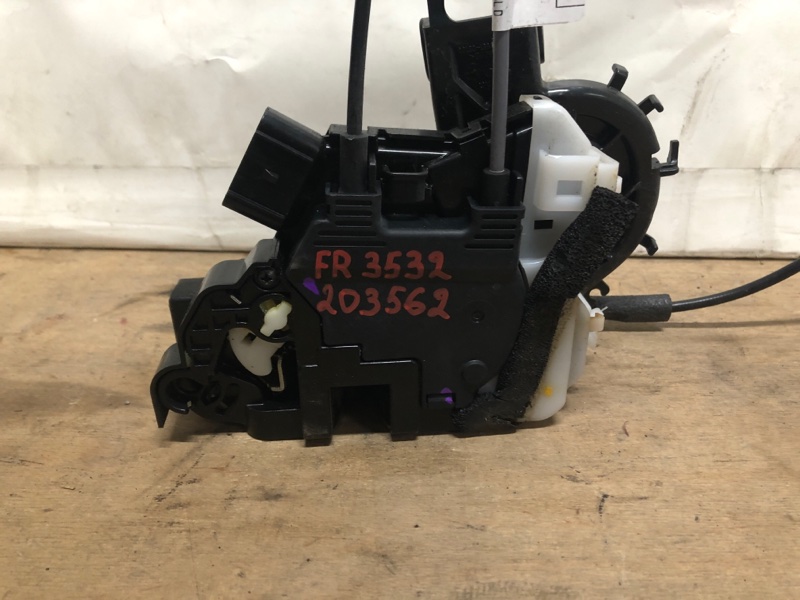 Замок двери передний правый HYUNDAI ELANTRA MD 10-15 Седан 1.8L DOHC MPFI D-CVVT