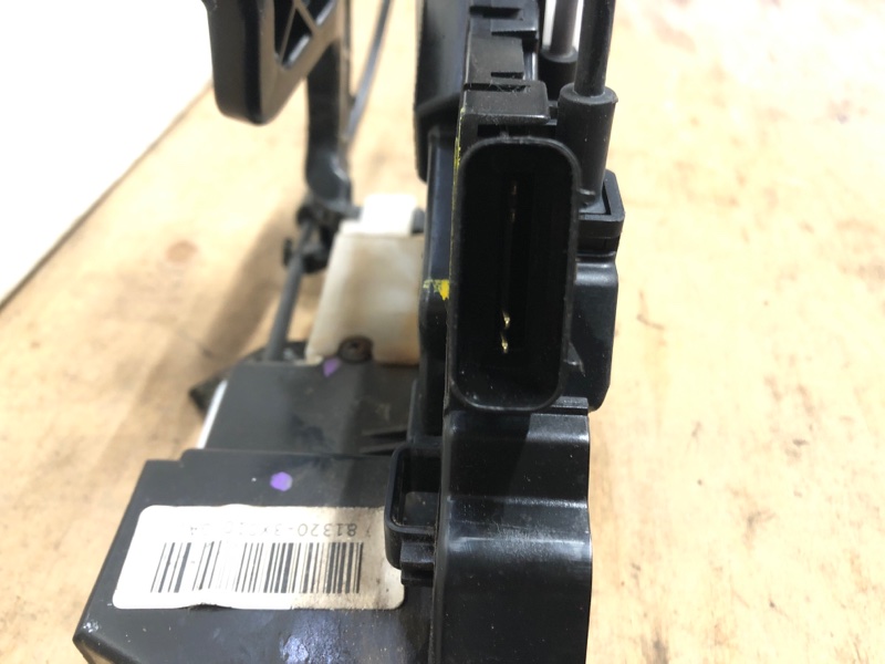 Замок двери передний правый ELANTRA MD 10-15 2011 Седан 1.8L DOHC MPFI D-CVVT