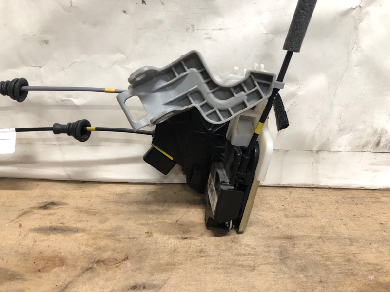 Замок двери задний левый ELANTRA MD 10-15 2011 Седан 1.8L DOHC MPFI D-CVVT