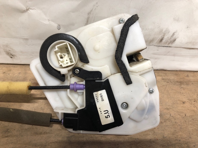 Замок двери передний правый MAZDA 3 BM 13-19 Седан 2.0L 4 Замок двери передний правый MAZDA 3 BM 13-19 Седан 2.0L 4