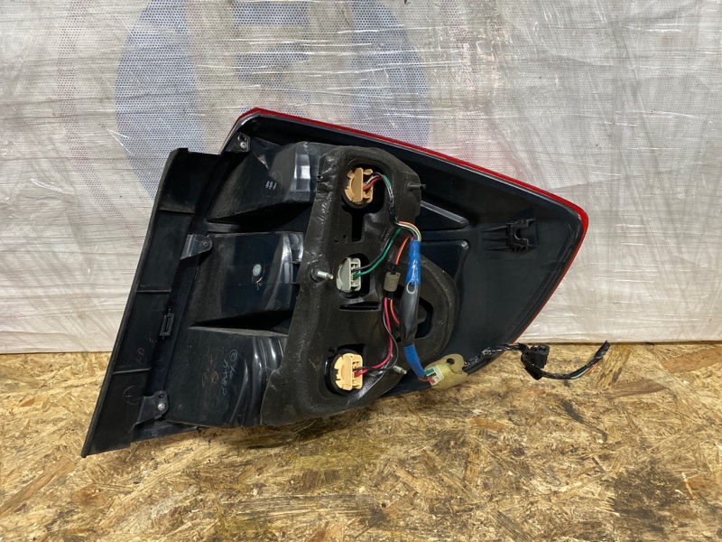 Фонарь наружный левый SUZUKI SX4 06-13 Седан J20A