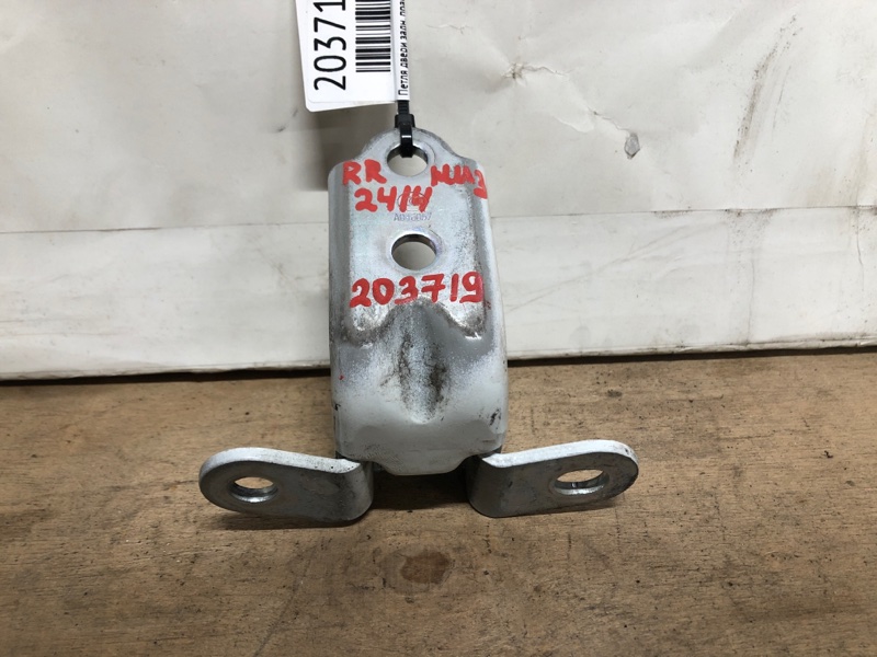 Петля двери нижняя задняя правая HYUNDAI ACCENT RB 10- 2011 1.6L 4 79360-0X000 Б/У