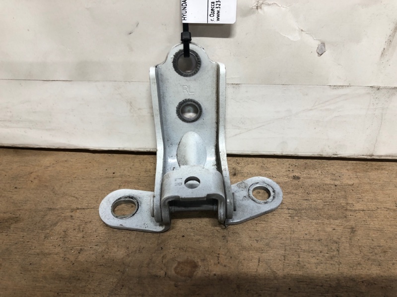 Петля двери нижняя задняя правая ACCENT RB 10- 2011 1.6L 4