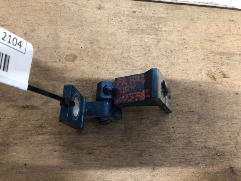 Петля двери нижняя передняя правая VOLKSWAGEN JETTA USA 10-17 2017 Седан 1.4L TSI I-4 Turbocharged 8K0 831 402 G Б/У