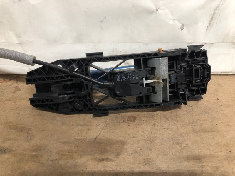 Ручка двери наружная задняя левая JETTA USA 10-17 2017 Седан 1.4L TSI I-4 Turbocharged Ручка двери наружная задняя левая JETTA USA 10-17 2017 Седан 1.4L TSI I-4 Turbocharged